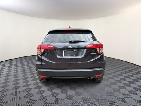 Used 2018 Honda HR-V EX image 6