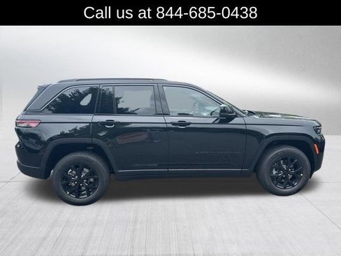 New 2026 Jeep Grand Cherokee Altitude RWD image 4
