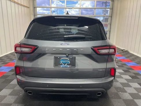 Used 2023 Ford Escape ST-Line Elite w/ Premium Technology Package AWD/4WD image 5