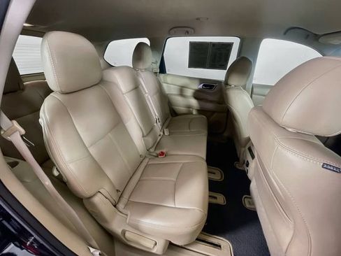 Used 2015 Nissan Pathfinder SL w/ SL Tech Package FWD image 29