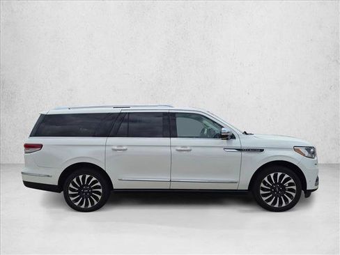 Used 2024 Lincoln Navigator L Black Label AWD/4WD image 4