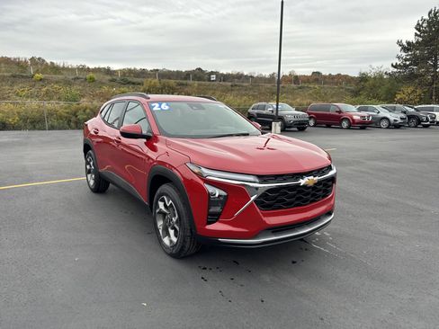New 2026 Chevrolet Trax LT w/ Sunroof Package image 1