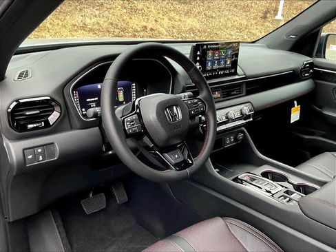 New 2025 Honda Pilot Black Edition image 9