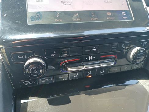 Used 2022 Jeep Grand Cherokee L Limited image 25