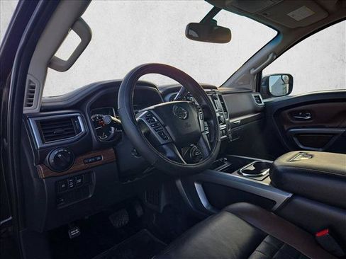 Used 2019 Nissan Titan Platinum Reserve w/ Platinum Utility Package AWD/4WD image 9
