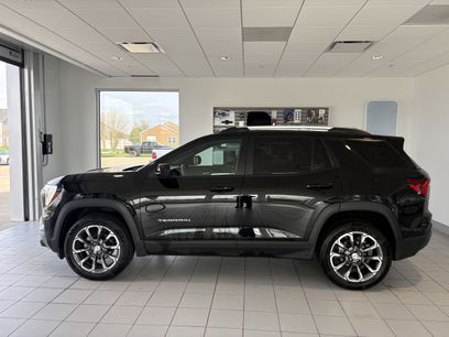 Used 2025 GMC Terrain Elevation w/ Elevation Premium Package