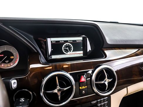 Used 2015 Mercedes-Benz GLK 350 2WD image 20