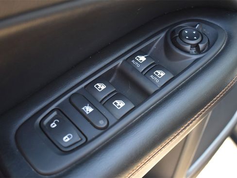 Used 2021 Jeep Compass Limited image 23