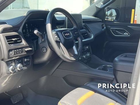Used 2024 GMC Yukon AT4 w/ Technology Package AWD/4WD image 15
