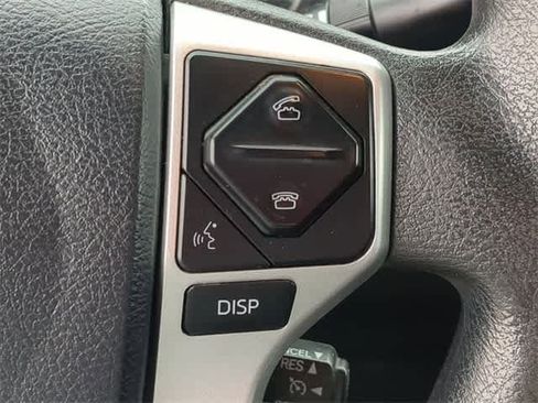 Used 2017 Toyota Tundra SR5 w/ SR5 Upgrade Package image 24