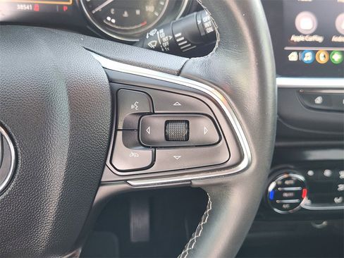 Used 2022 Buick Encore GX Select image 25