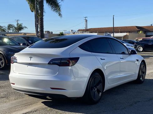 Used 2023 Tesla Model 3 Standard Range image 4
