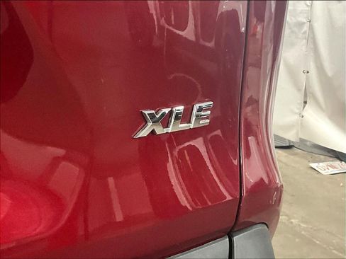 Used 2023 Toyota RAV4 XLE image 28