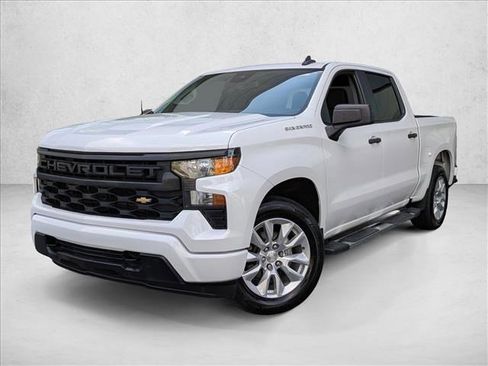 Used 2022 Chevrolet Silverado 1500 Custom image 1
