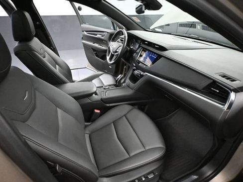 Used 2022 Cadillac XT5 Premium Luxury w/ LPO, Floor Liner Package image 53