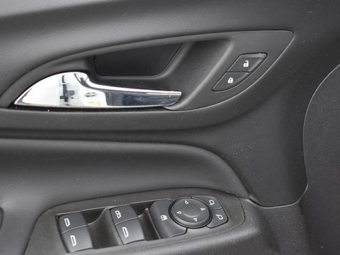 Used 2024 Chevrolet Equinox LT AWD/4WD image 13
