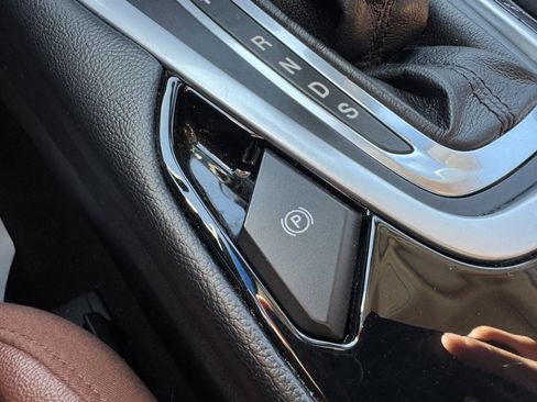 Used 2018 Ford Edge Titanium w/ Equipment Group 302A image 31