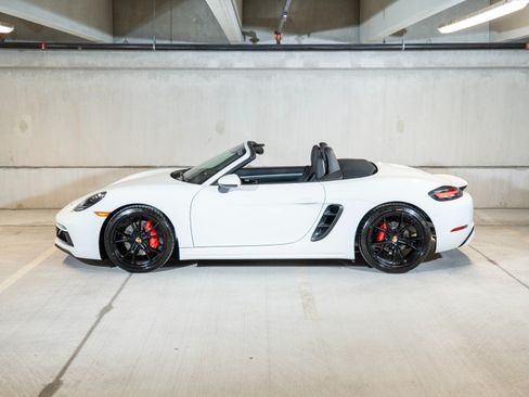 Certified 2025 Porsche 718 Boxster S RWD image 2