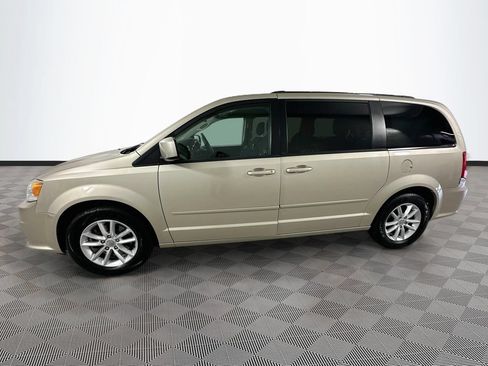 Used 2014 Dodge Grand Caravan SXT FWD image 4