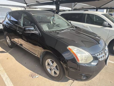Used 2013 Nissan Rogue S w/ Special Edition Pkg FWD image 2