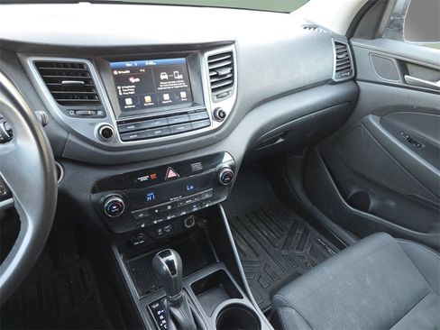 Used 2018 Hyundai Tucson Value image 30