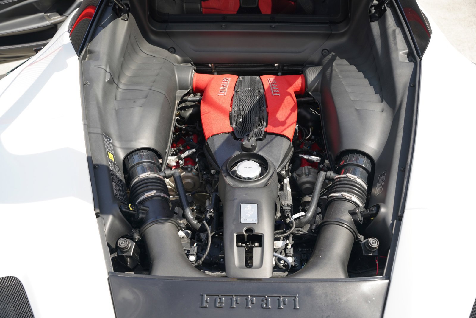 Used 2020 Ferrari F8 Tributo RWD image 71