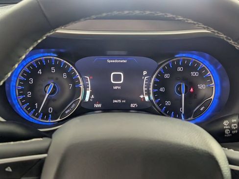 Used 2025 Chrysler Pacifica Select FWD image 17
