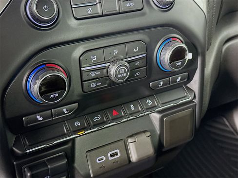 Used 2020 Chevrolet Silverado 1500 RST w/ All-Star Edition image 17