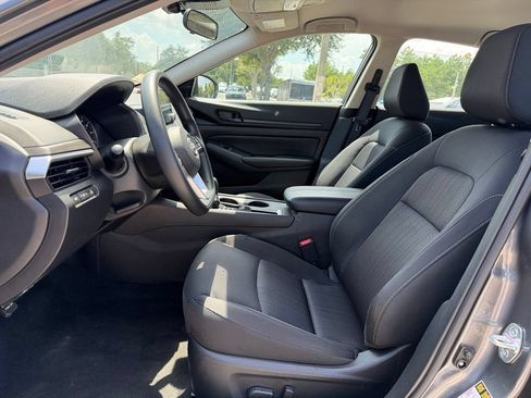 Used 2026 Nissan Altima 2.5 SV FWD image 13