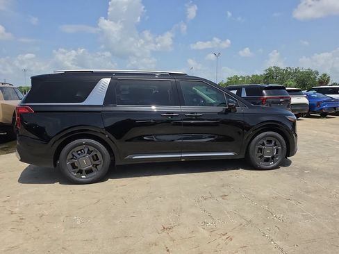 New 2026 Kia Carnival SX FWD image 9