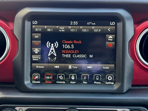 Used 2020 Jeep Gladiator Rubicon w/ Uconnect 4C Nav & Sound Group AWD/4WD image 16