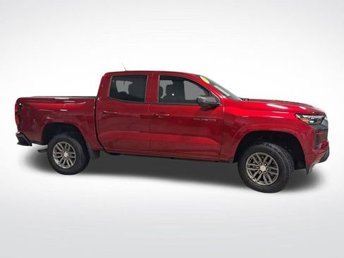 Used 2025 Chevrolet Colorado LT w/ LT Convenience Package image 4