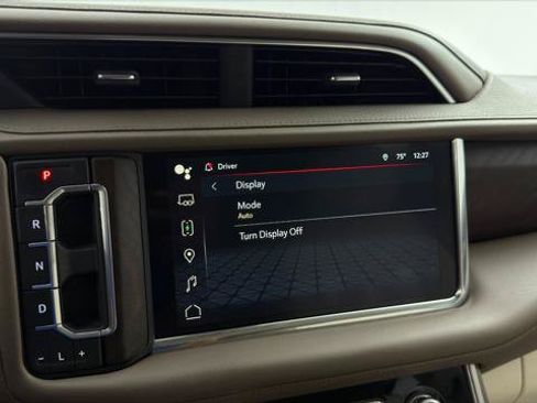 Used 2022 GMC Yukon XL Denali AWD/4WD image 36
