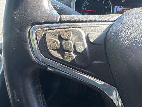 Used 2016 Chevrolet Malibu LT FWD image 18