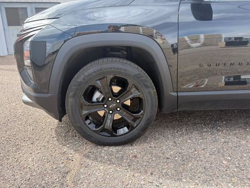 Used 2025 Chevrolet Equinox LT w/ Convenience Package II AWD/4WD image 4