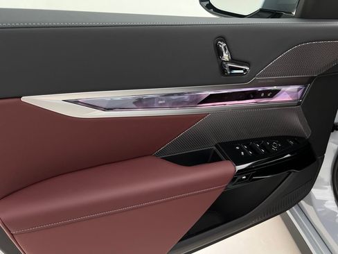 New 2026 BMW 740i xDrive w/ Premium Package image 20