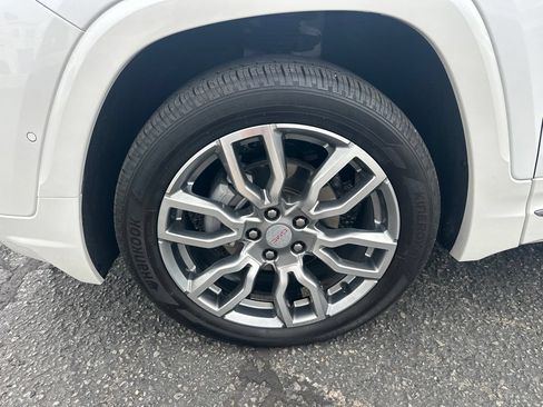 Certified 2024 GMC Terrain Denali w/ Denali Premium Package AWD/4WD image 11