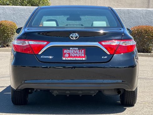 Used 2016 Toyota Camry LE FWD image 8