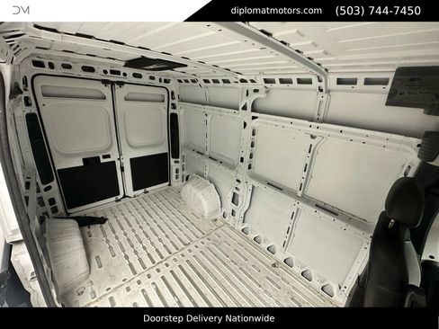Used 2024 RAM ProMaster 2500 w/ Convenience Group image 37