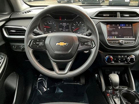 Certified 2021 Chevrolet TrailBlazer LT w/ Driver Confidence Package image 9