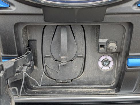 Used 2023 Ford E-Transit Medium Roof RWD image 4