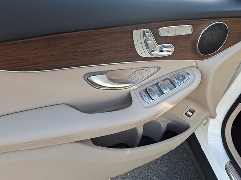 Certified 2022 Mercedes-Benz GLC 300 4MATIC image 12