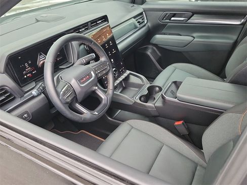 Used 2026 GMC Terrain AT4 w/ Technology Package II image 10