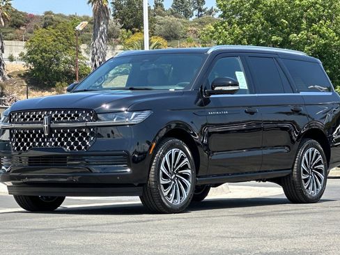 New 2026 Lincoln Navigator Black Label AWD/4WD image 7