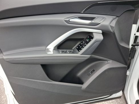 Certified 2025 Audi Q5 Premium w/ Convenience Package image 12