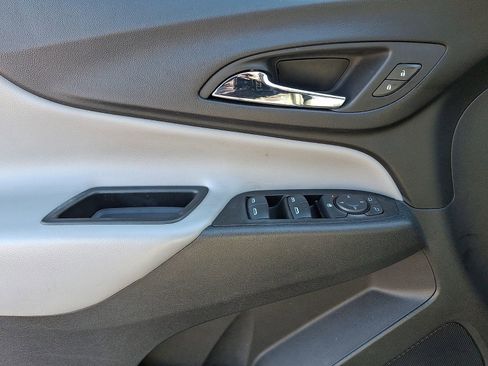 Used 2023 Chevrolet Equinox LS w/ LS Convenience Package image 13