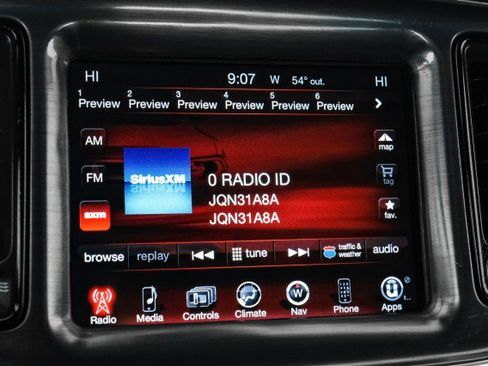 Used 2015 Dodge Challenger SXT image 23