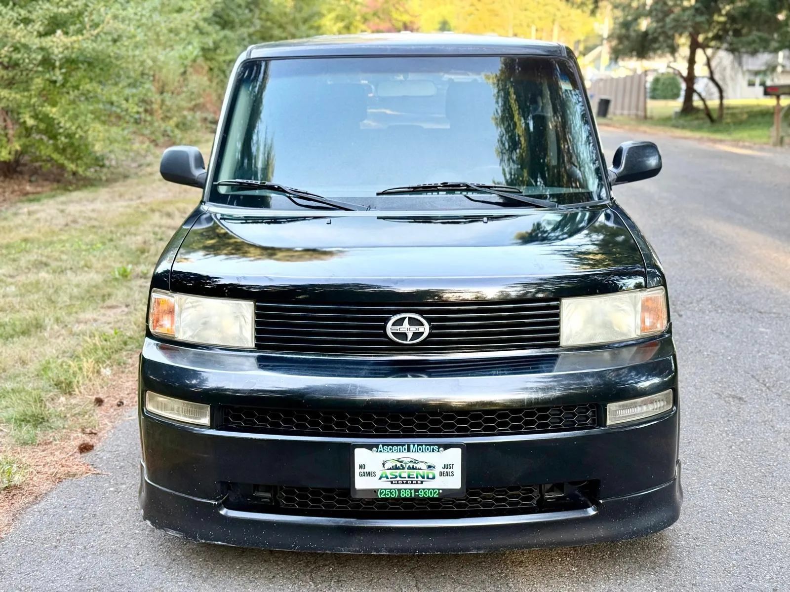 Used 2005 Scion xB FWD image 8