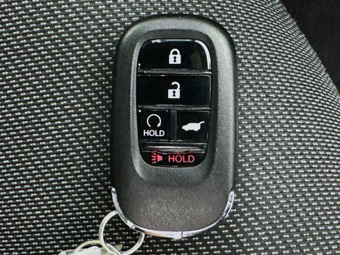 Used 2025 Honda Pilot Sport image 37