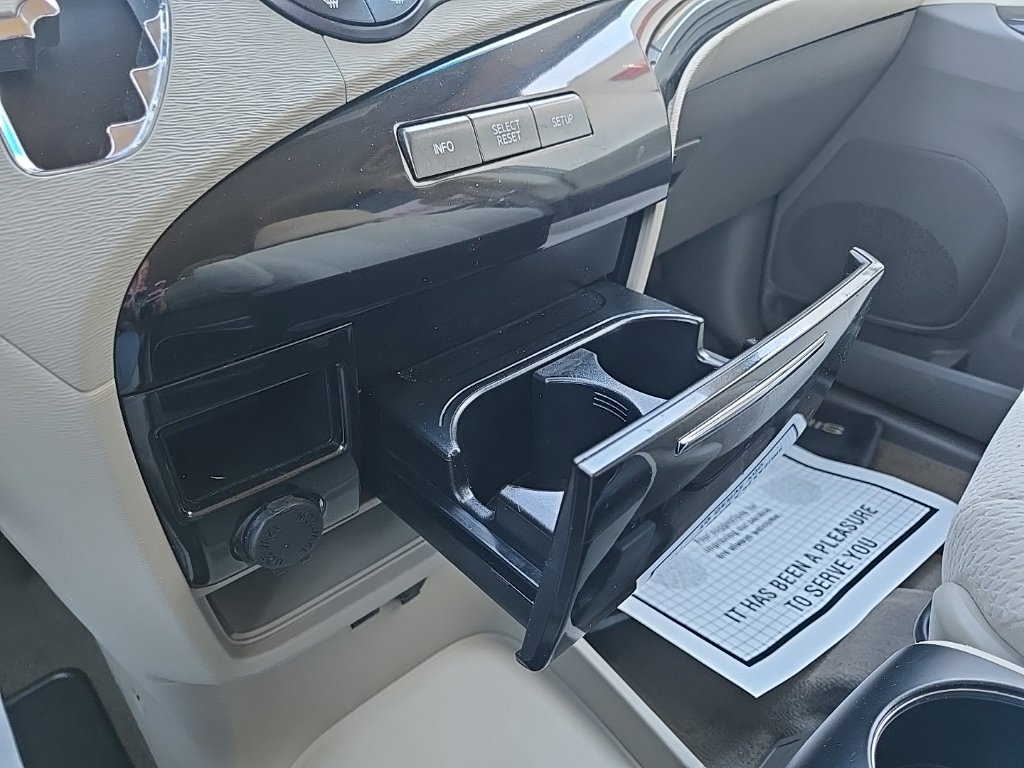 Used 2013 Toyota Sienna LE FWD image 19